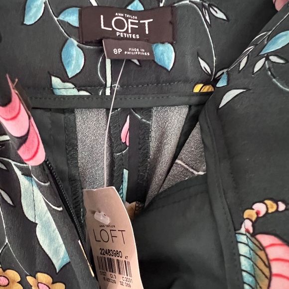 NWT Ann Taylor LOFT Women's Green Vine Floral Fluid Trouser Pants Size 8 Petite - Picture 6 of 13